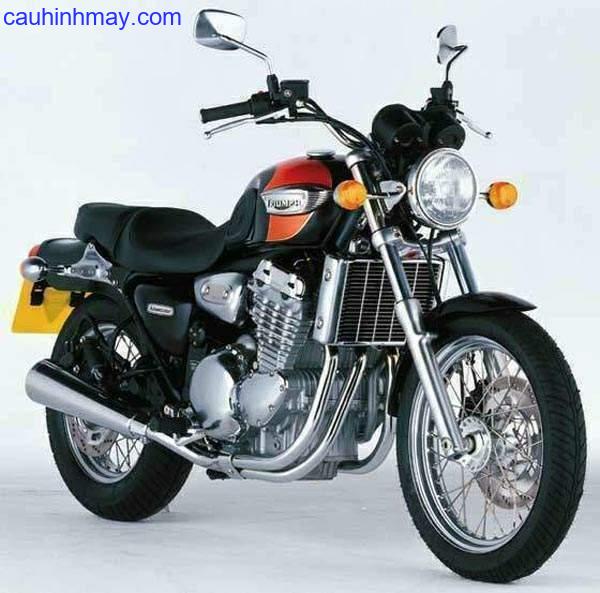 TRIUMPH ADVENTURE 900