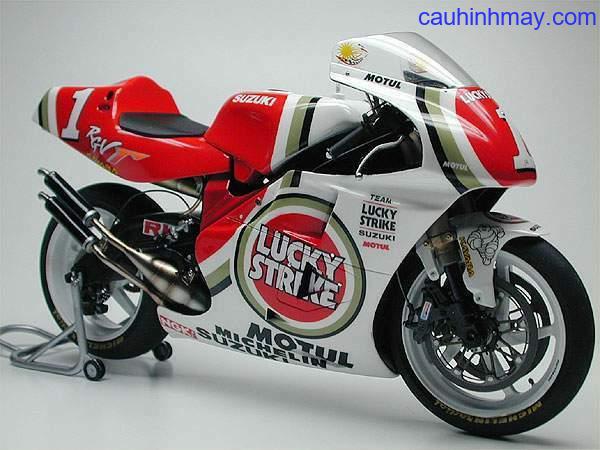 SUZUKI RGV 500 GP RACER 1986 - 2001
