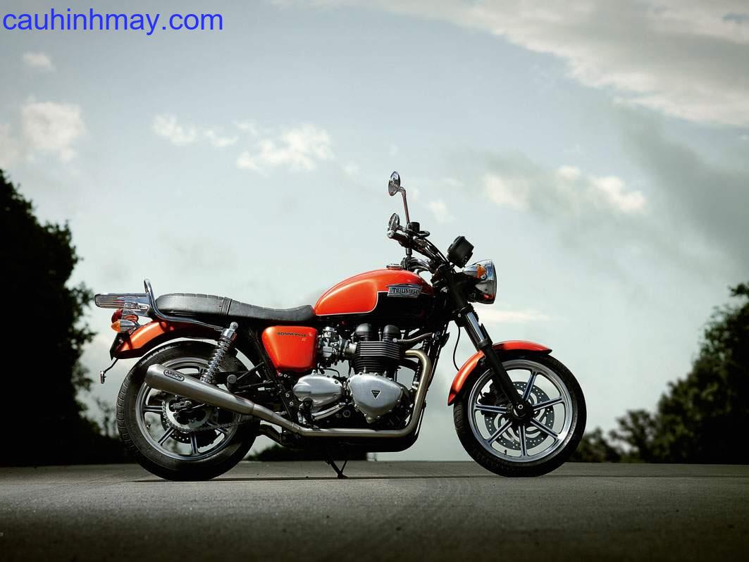 TRIUMPH BONNEVILLE SE