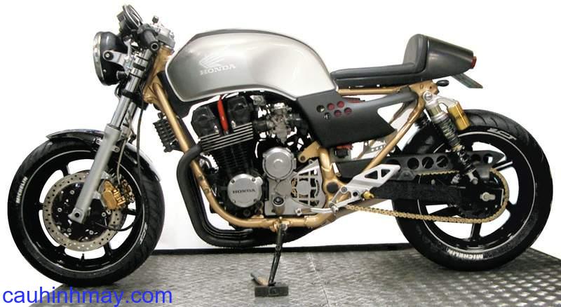 HONDA SEVEN FIFTY CAFE RACER BY BAD SEEDS