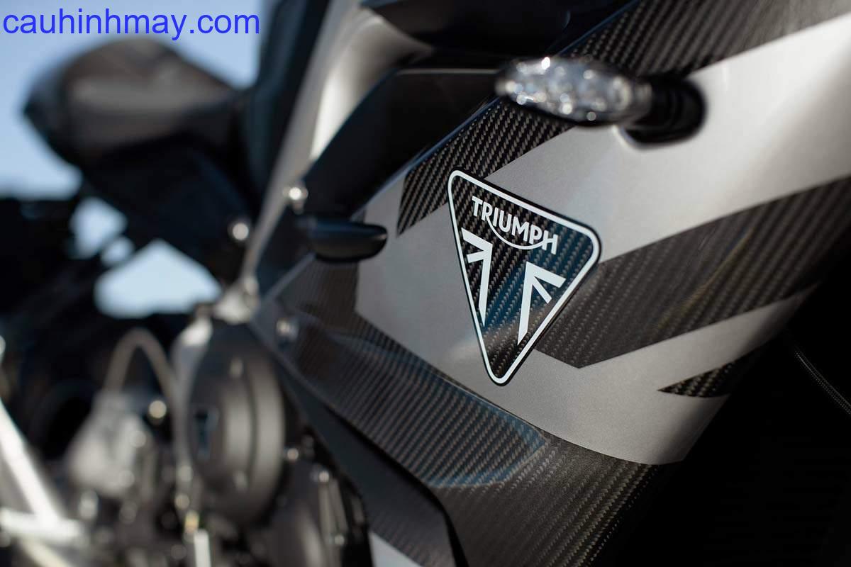 TRIUMPH DAYTONA MOTO2 765 LIMITED EDITION - cauhinhmay.com