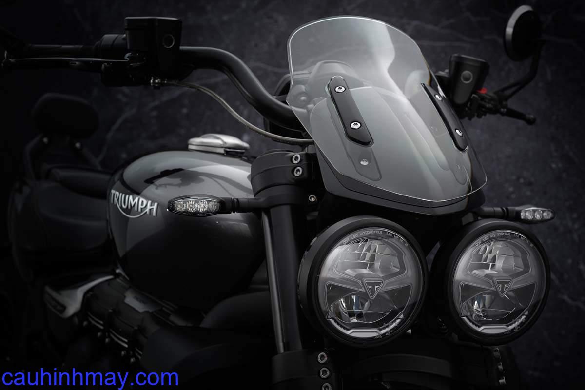 TRIUMPH 

			

	ROCKET 3 GT TRIPLE BLACK